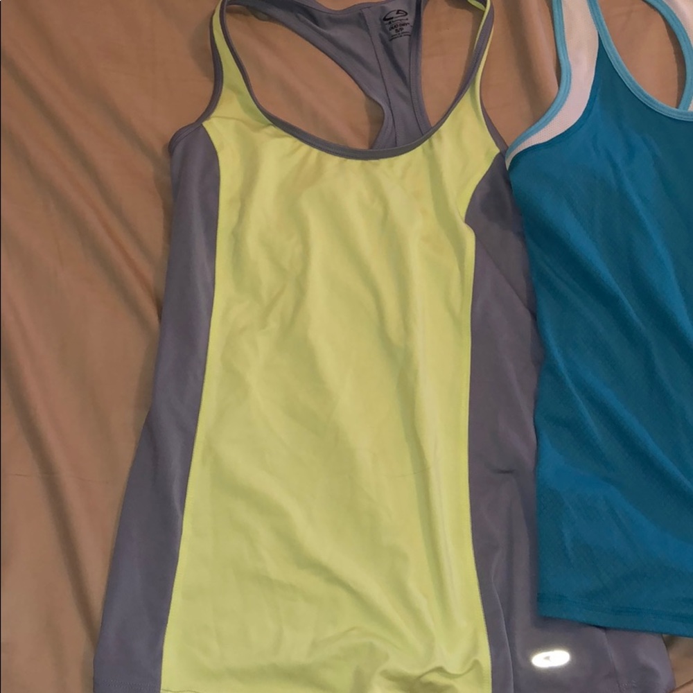 Workout tank tops